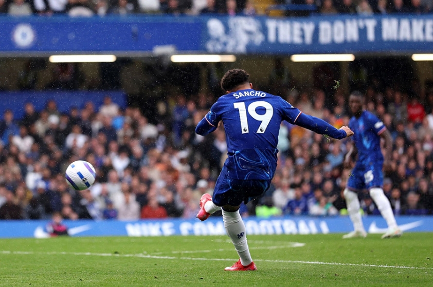 Sancho có giây phút tỏa sáng ghi bàn cho Chelsea.